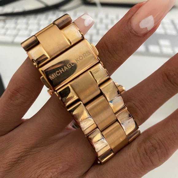 MICHAEL KORS Rose Gold Baguette Chronograph Watch - Picture 3 of 6